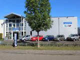 Het gebouw van Autobedrijf Krist.